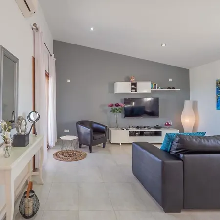 Holiday home Mit Privatpool Fuer 4 Personen Ca 80 Qm In Bger, Mallorca Nordkueste Von Mallorca *